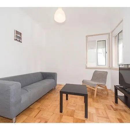 Houze Spacious 4 Bedroom Flat Near Zoo *